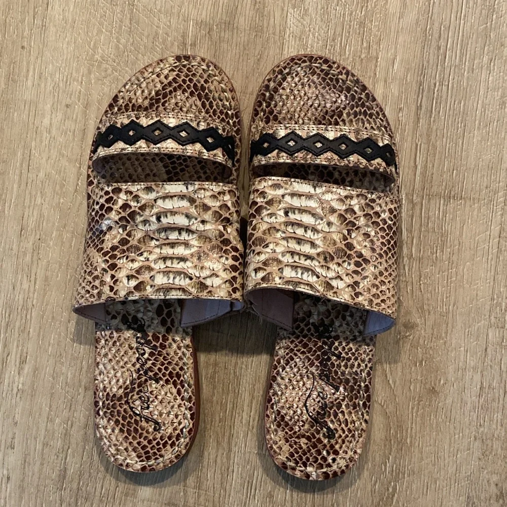 🔖 FREE PEOPLE Leather Saturday Sandal Slip on Slide on Snake Tan Black